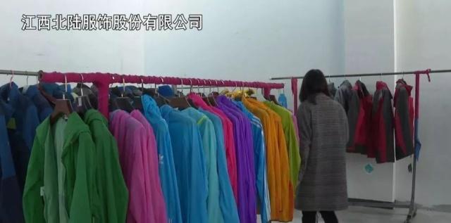 实探于都服装工厂自营店 一大批国内品牌强势进驻，服装服饰批发迎来新商机